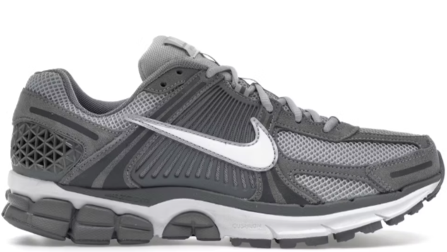 Zoom Vomero 5
Cool Grey Wolf Grey