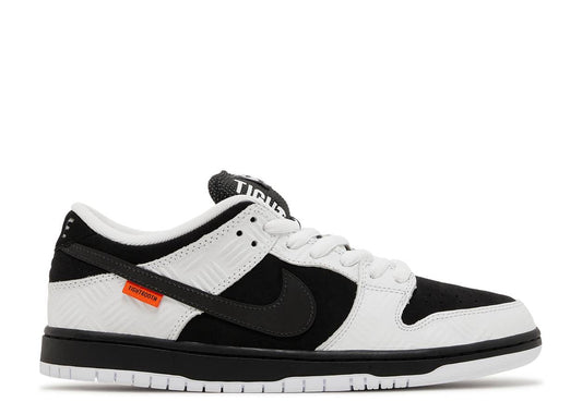 Dunk Low TIGHTBOOTH