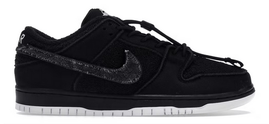 SB Dunk Low Gnarhunters