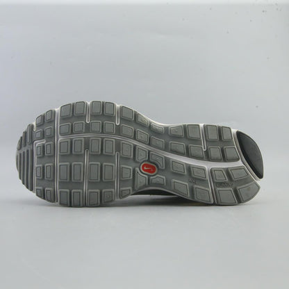 LIVESTRONG FLYWIRE