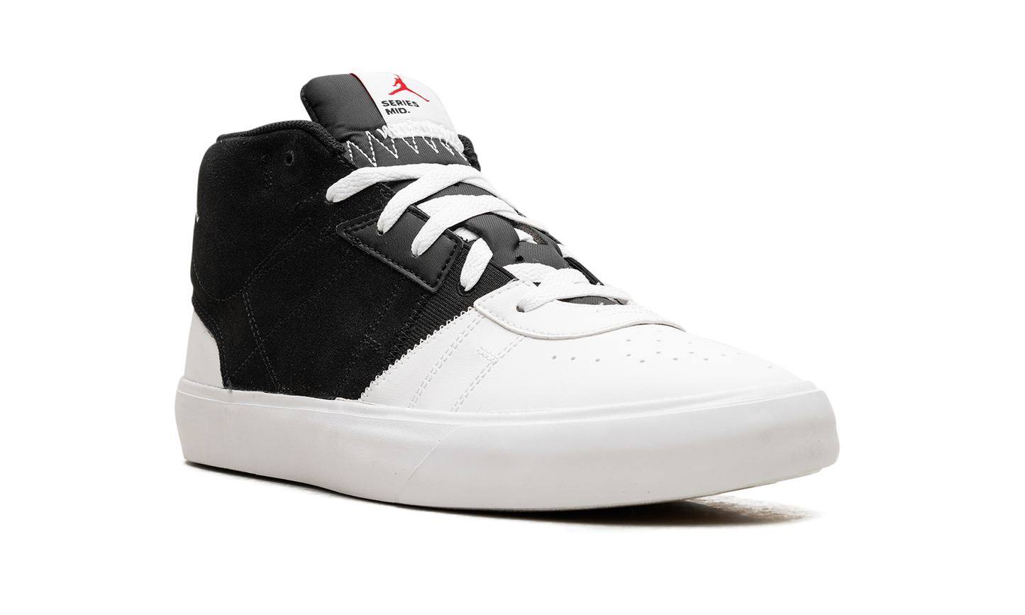 Series Mid "Black/White/University Red" DA8026 061