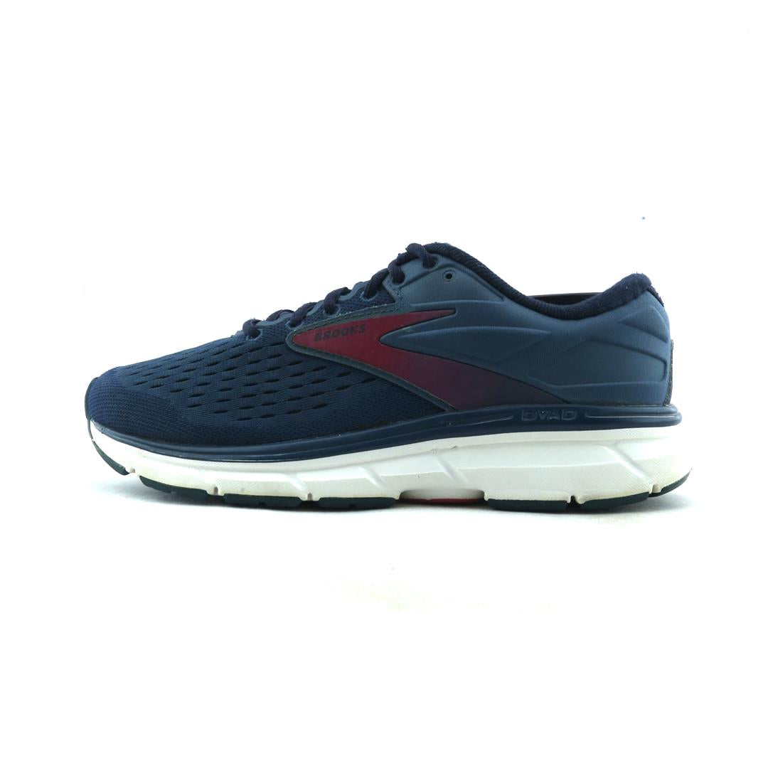 DYAD 11