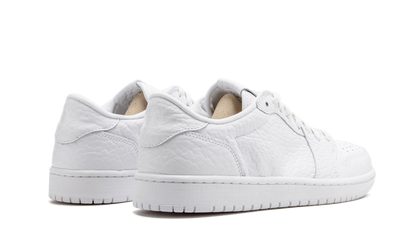 1 Retro Low NS "Triple White" 872782 100