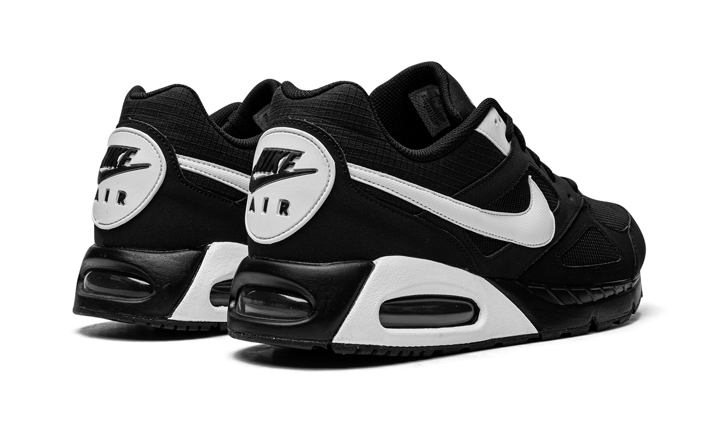 Air Max IVO 580518 011